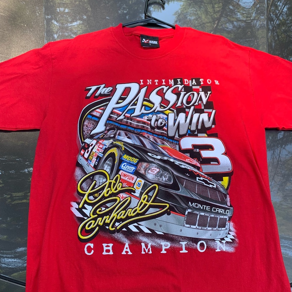 Vintage Dale Sr t shirt size Large. Front and back print. Passion to win!